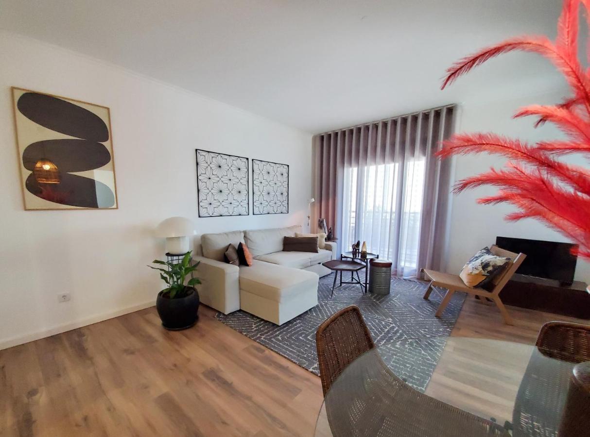 Lisbon Twin Towers Apartment Exterior photo