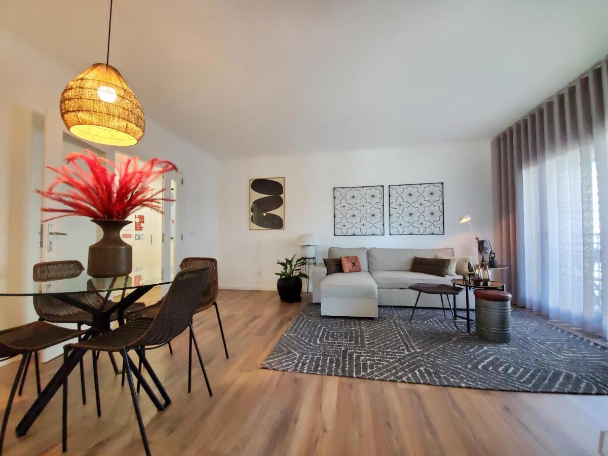 Lisbon Twin Towers Apartment Exterior photo